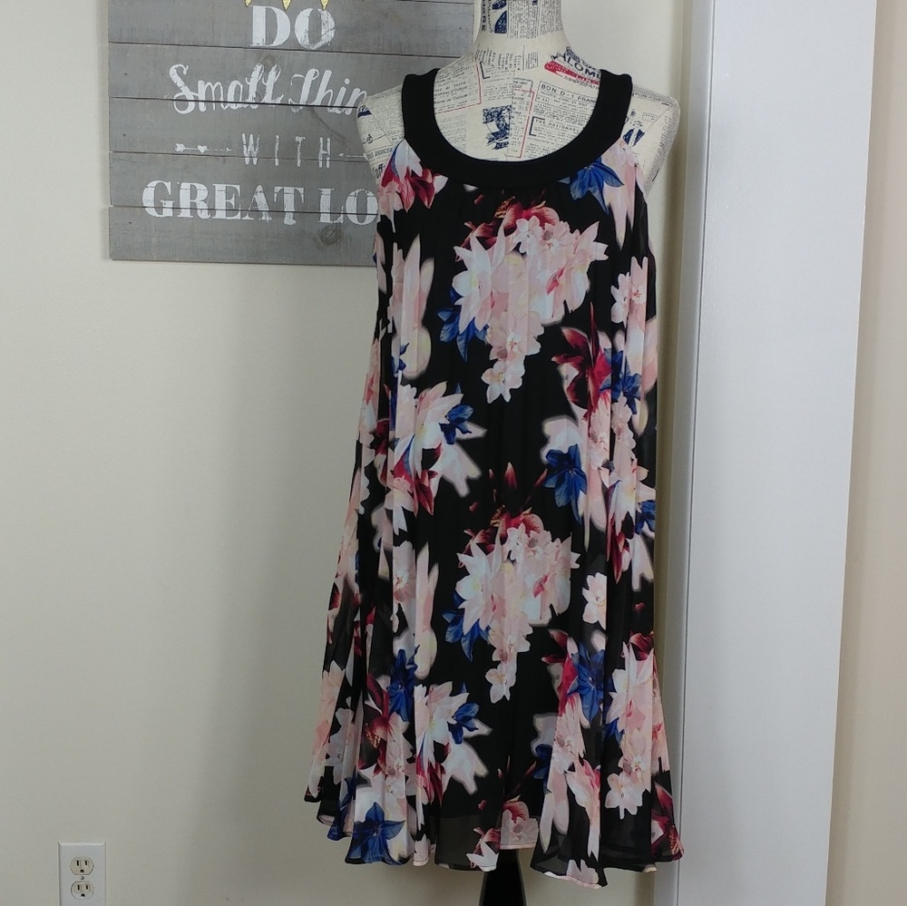 Elle shift dress - black & floral print